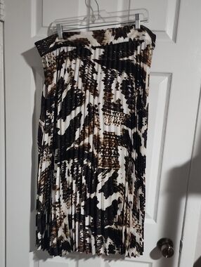 Worthington Brown Black and White Pleated Midi Skirt